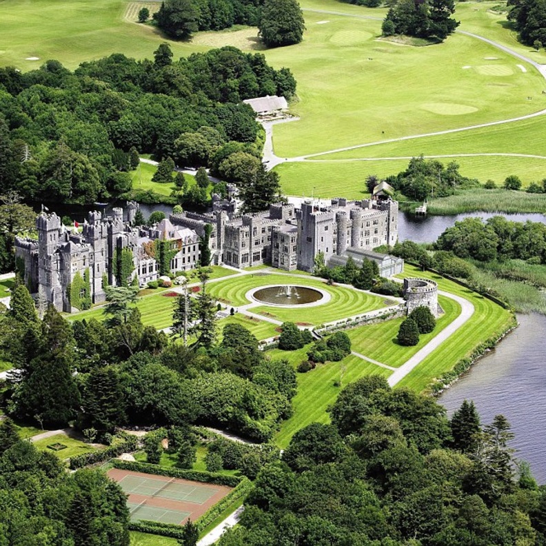 قلعة إيرلندية تحصد لقب أفضل فندق في العالم 2015