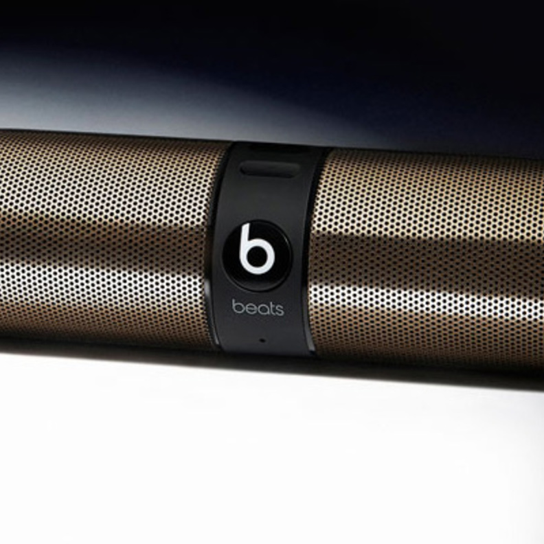 سماعات "Beats by Dr. Dre" بتوقيع "Alexander Wang"