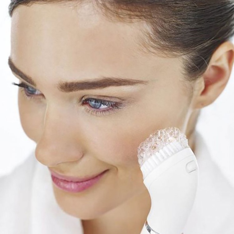 Braun Face cleansing brush
