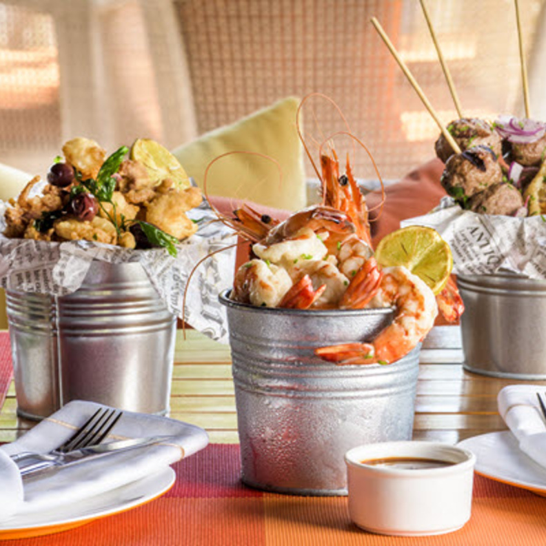 الإستمتاع بطعم المشويات بالقرب من البحر