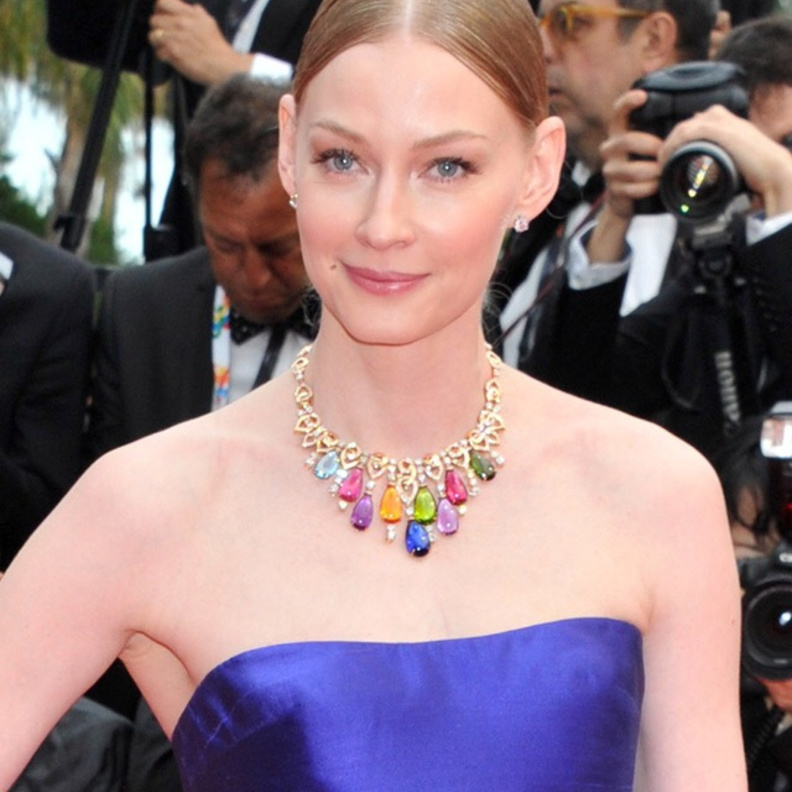 عقد بولغري رائع على النجمة Svetlana Khodchenkova