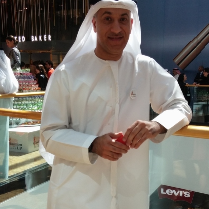 المدير التنفيذي لمول الإمارات فؤاد شرف لـ"هي": نعدكم بالمزيد من متاجر الأزياء العالمية! 