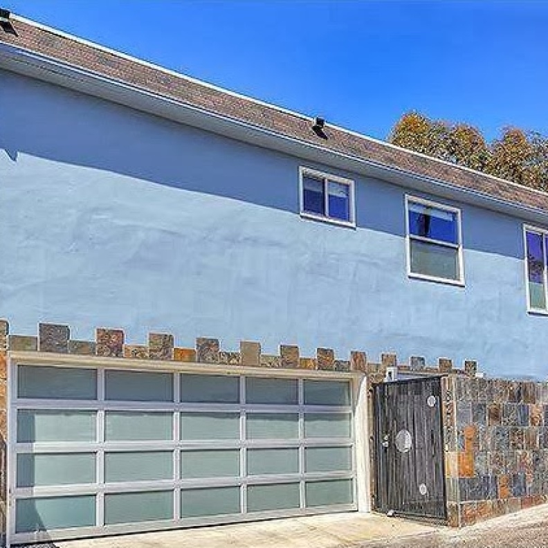 كريس كولفر يبيع منزل لوس أنجلوس