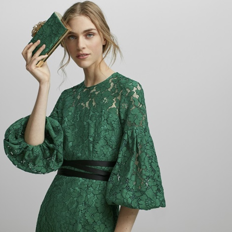 اللون الاخضر من دار كارولينا هيريرا