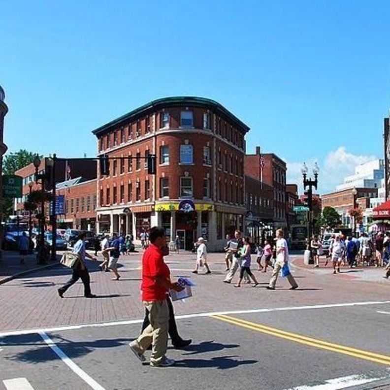 لقطة من ميدان هارفارد في مدينة كامبريدج البريطانية 