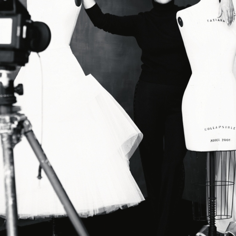 Carolina Herrera ورسالة أمل نحو سرطان الثدي 