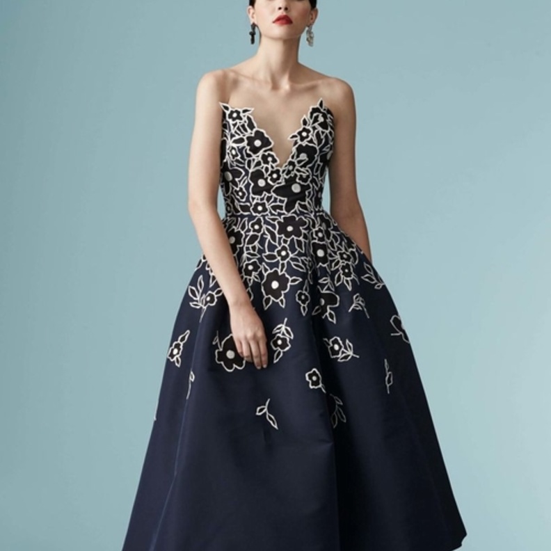 Carolina Herrera فستان للخطوبة من مجموعة 