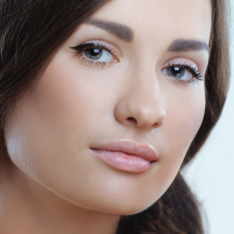 ماسك الطماطم والأفوكادو لتبييض طبيعي للبشرة