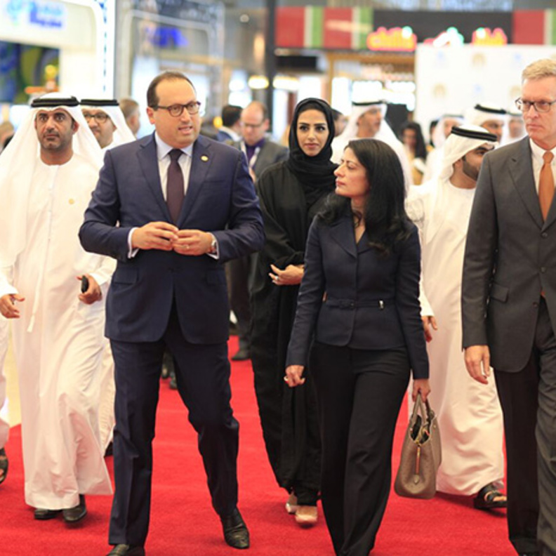 د. أمينة الرستماني الرئيس التنفيذي لمجموعة "تيكوم للاستثمارات"