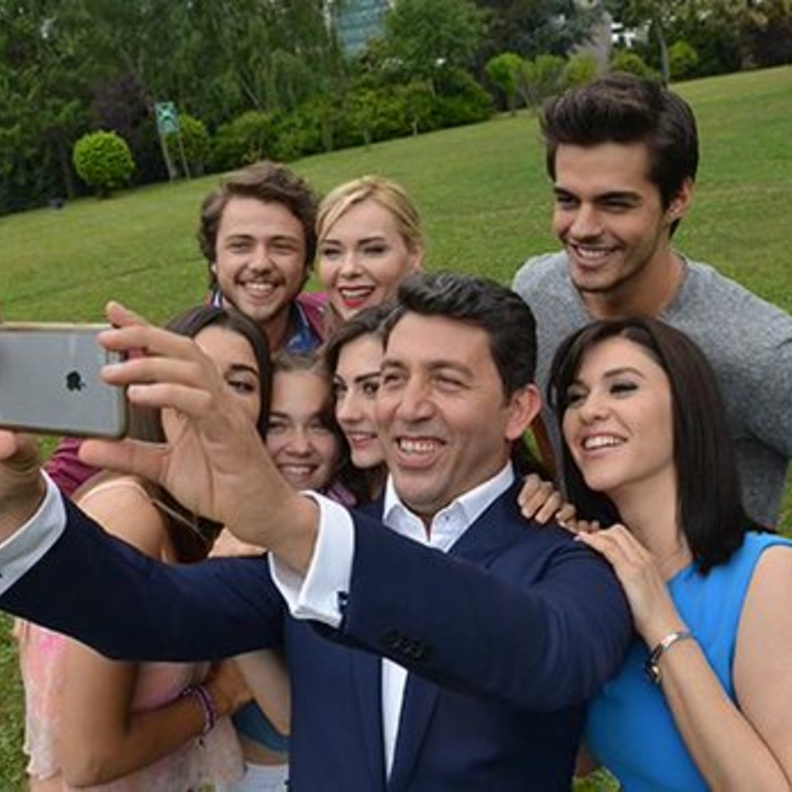 مسلسل بنات الشمس