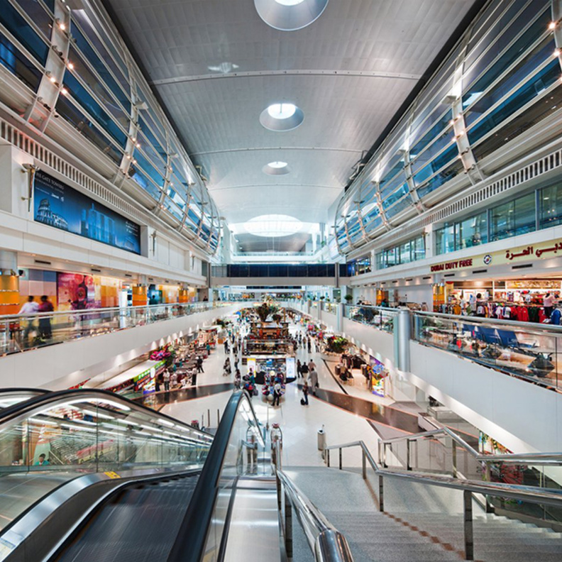 الـ "واي-فاي" .. مجاني في مطارات دبي