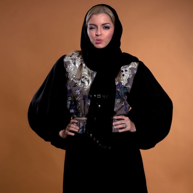 مستشار المظهر والمصممة السعوديَّة "دارين الياور" تنضم لــ موقع "هي"  المرأة السعوديَّة لا تخشى التغيير