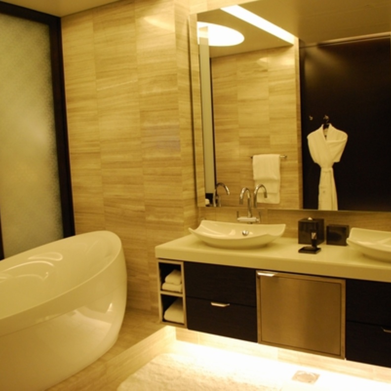 فندق روزوود أبو ظبي .. الرفاهية الدافئة في جزيرة الماريا