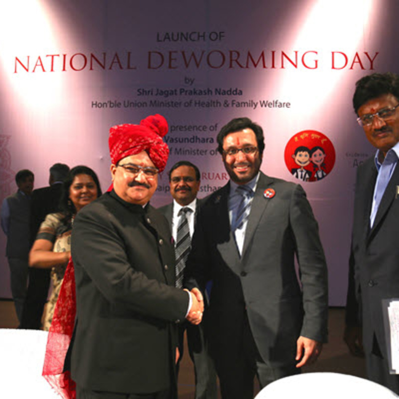 مساهمة دبي العطاء للتخلص من الديدان المعوية في مدارس الهند