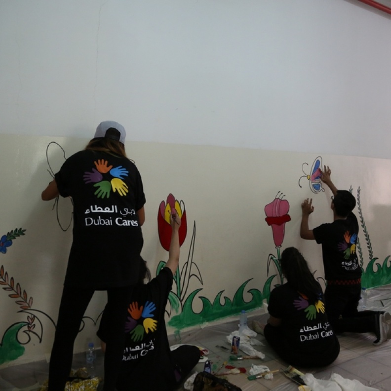 130 متطوعاً يشاركون في حملة التطوع في "الإمارات 2014"