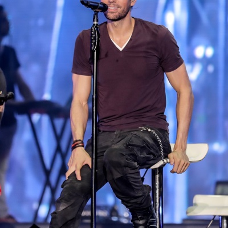 انريكي اغليسياي اختتم مهرجان طيران الإمارات دبي لموسيقى الجاز