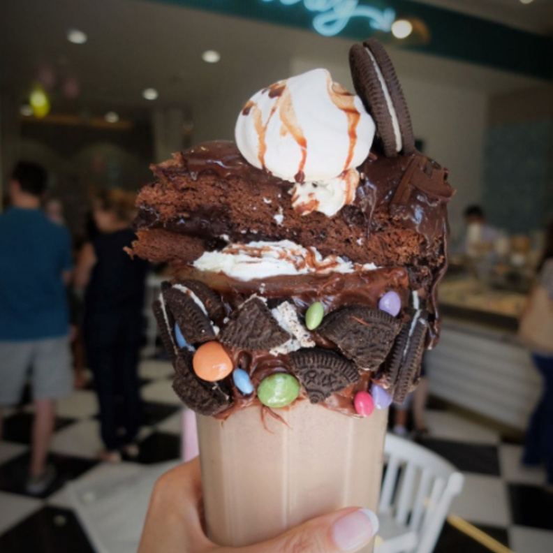 جنون الملك شيك اتجاه جديد يجتاح دبي .. تعرفوا عليه ..