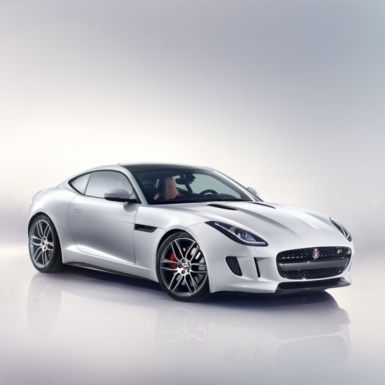 جاكوار F-TYPE Coupé... التصميم الفاخر والتقنية المتطورة