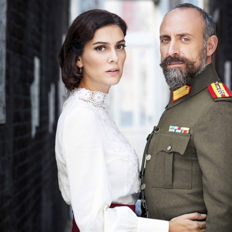 برجوزار كوريل وخالد أرجنتش