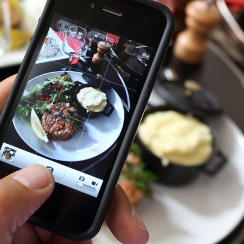 1- تصوير المأكولات 