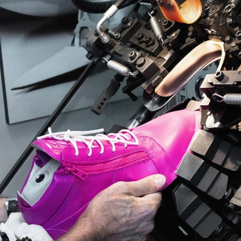  مراحل ابداع Giuseppe Zanotti