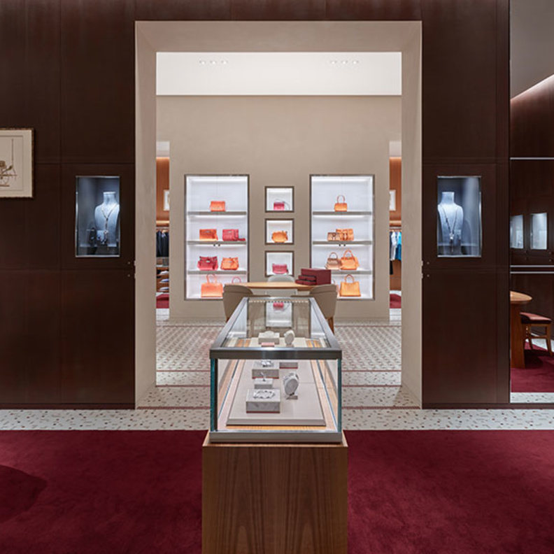 Hermes اكسسوار وحقائب