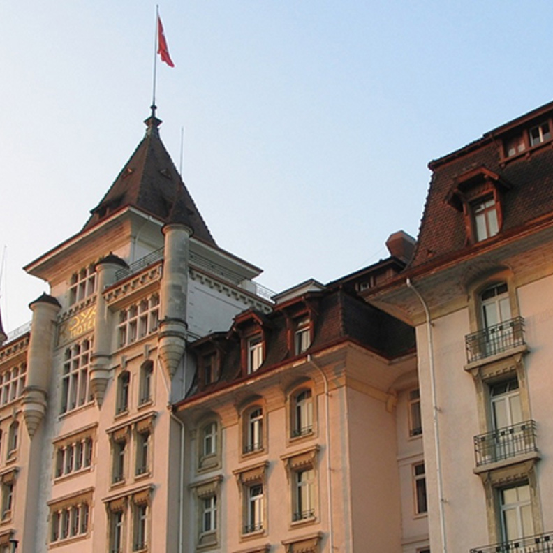 مدينة لوزان السويسرية تشهد افتتاح فندق رويال سافوي