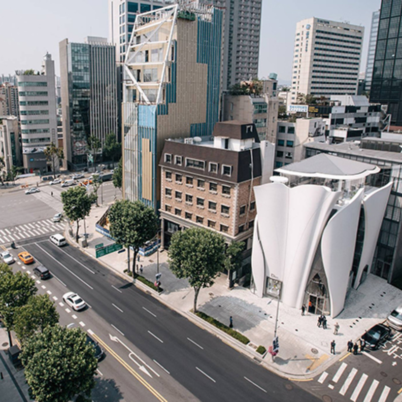 هاوس أوف ديور في سيول .. تحفة معمارية