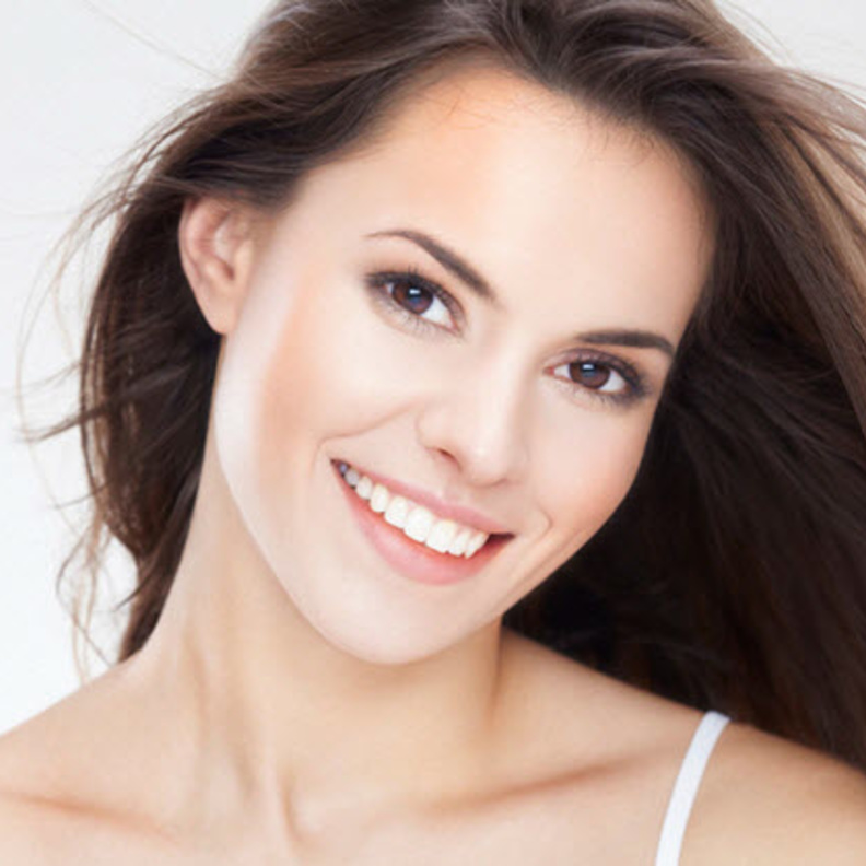 حافظي على صحة أسنانك ولمعانها