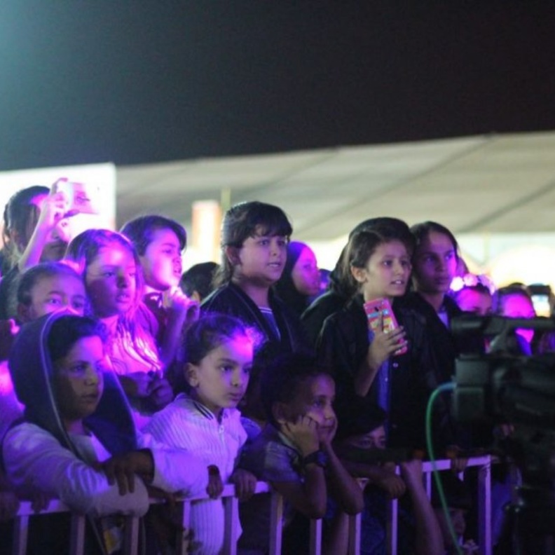 التركيز في عيون الحضور لدورة سابقة من حفل صيف خميس مشيط