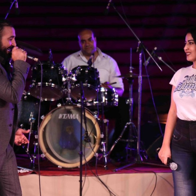 أحمد سعد وسمية الخشاب 