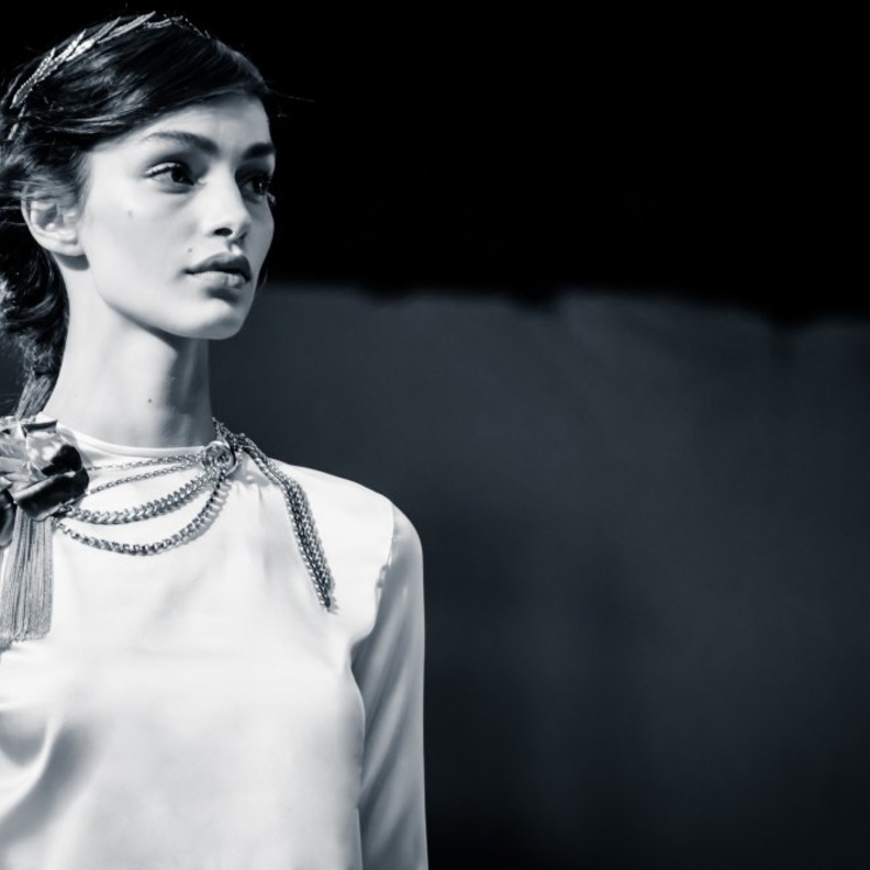 عارضة الأزياء