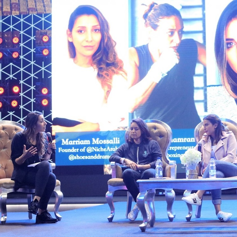 طلاب جامعة دار الـحكمة