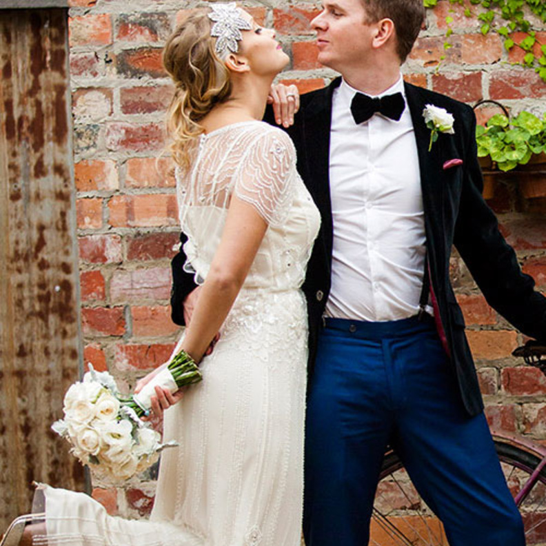  حامل شجرة الزفاف