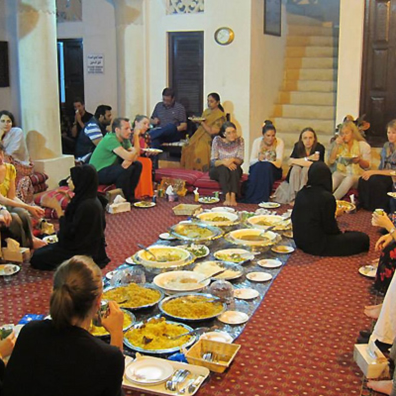 إفطاركم إماراتي في مركز الشيخ محمد بن راشد آل مكتوم للتواصل الحضاري