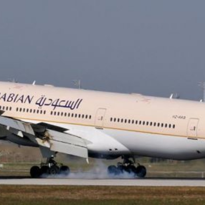 كابتن الطائرة السعودية أنقذ حياة المعتمرة الجزائرية 