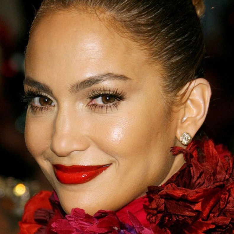 JLO جينيفر لوبيز  في 2011 Met Gala واطلالة جذابة