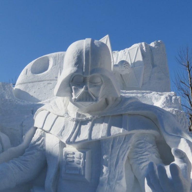 تحف فنية في مهرجان الثلج في اليابان