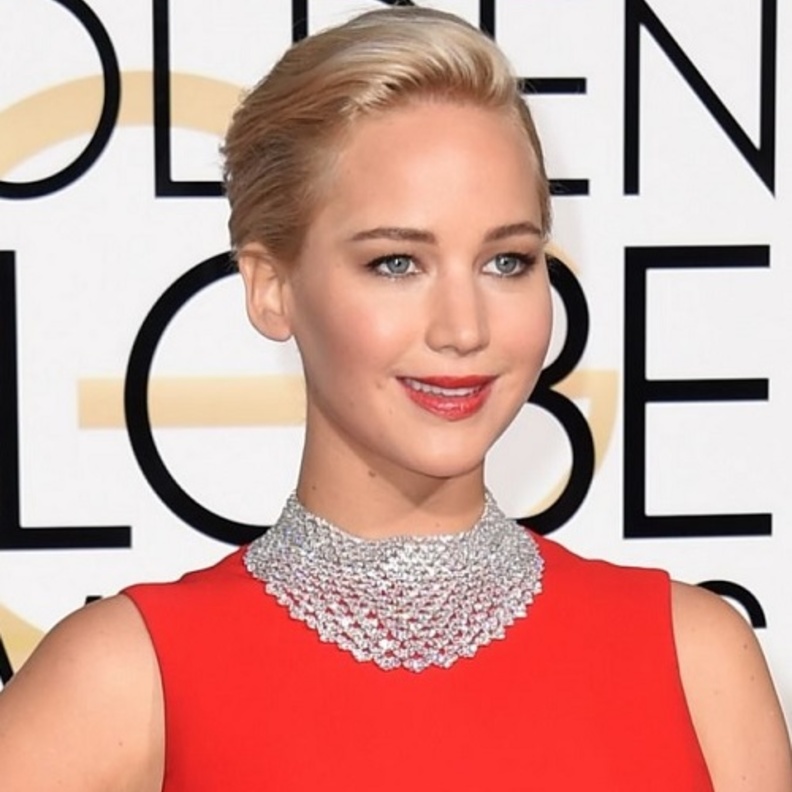 Jennifer Lawrence wearing Chopard diamond necklace
