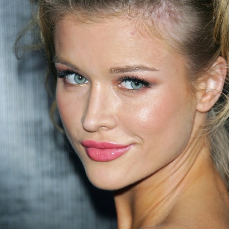 Joanna Krupa جوانا كروبا