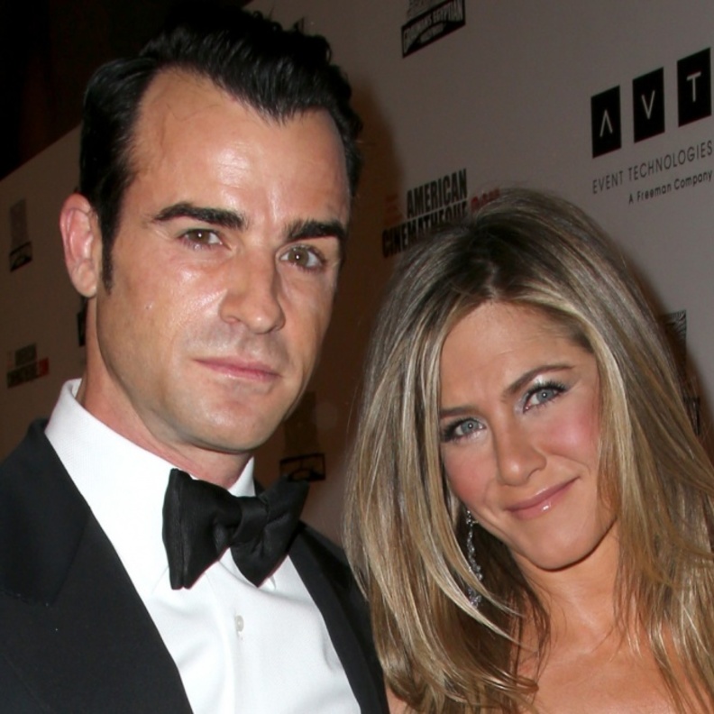 خطيب جينيفر آنيستون سيقتلها إذا أجرت عمليات تجميل!!