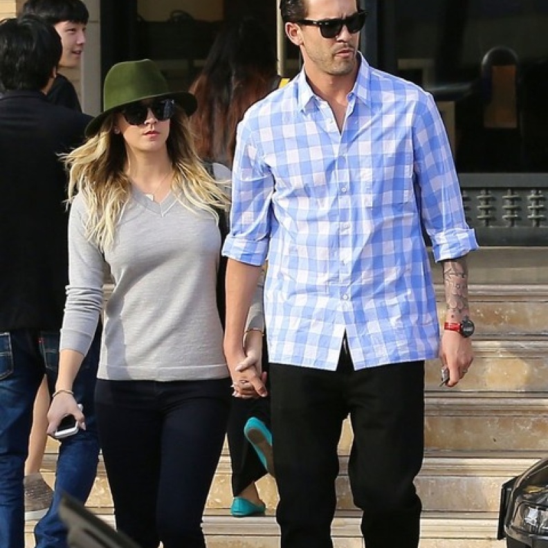 بالصور: كيلي كوكو ورايان سويتنغ يتسوقان في كالفورنيا