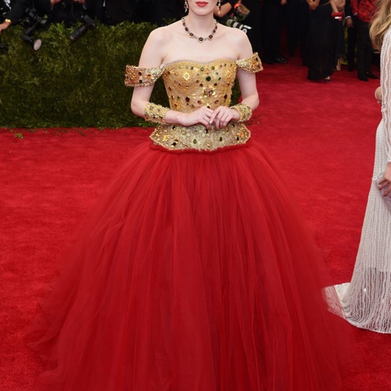 Karen Elson in Dolce & Gabbana.