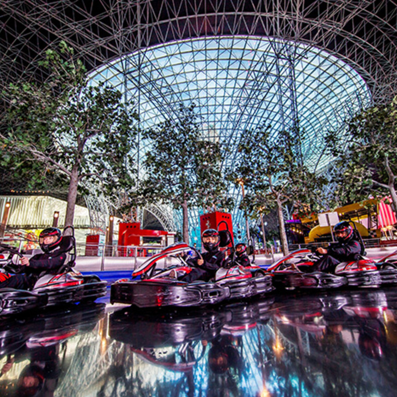 ترفيه بلا حدود في جزيرة ياس بأبوظبي