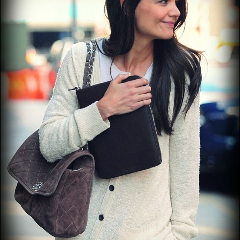 Katie Holmes ونظرة للمصورين