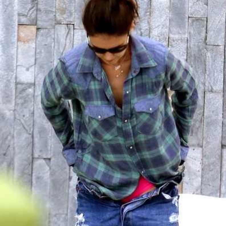 بالصور: كاتي هولمز في عطلة بميامي