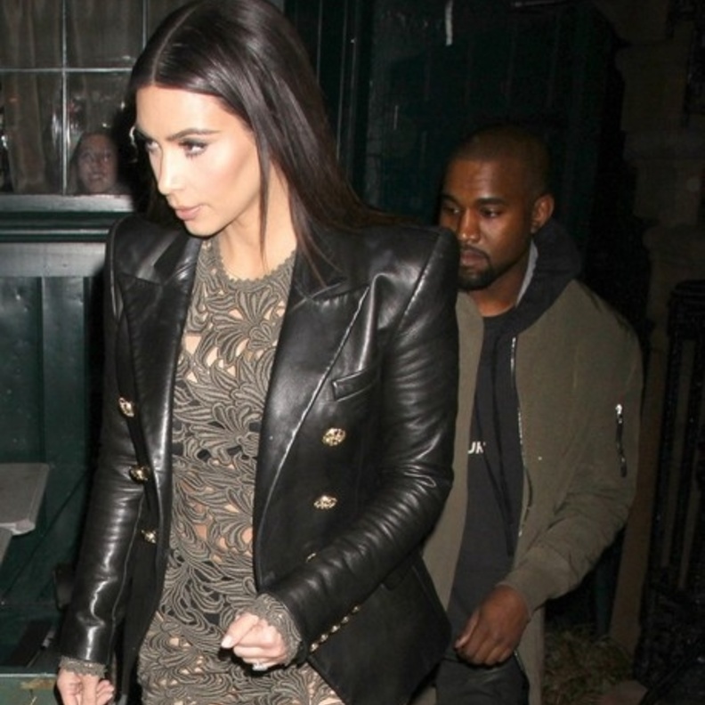 بالصور: كيم كارداشيان تتجه لبرنامج Late Night with Seth Meyers