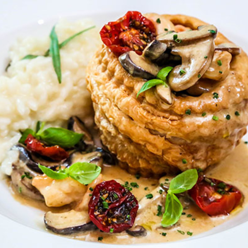 تذوقوا قوائم الطعام الجديدة في مطاعم دبي الفاخرة