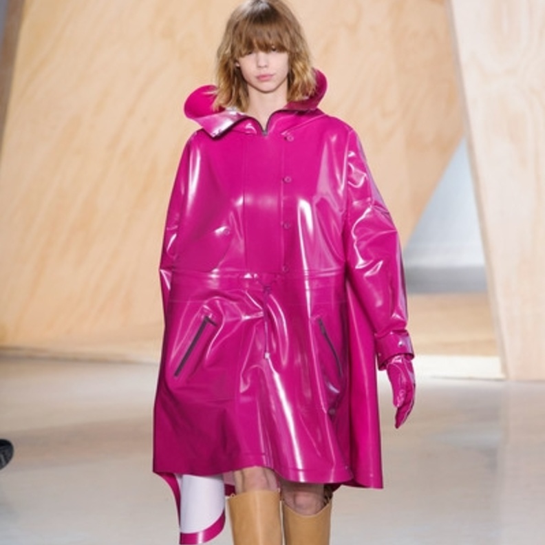 Lacoste فستان على شكل معطف من لاكوست