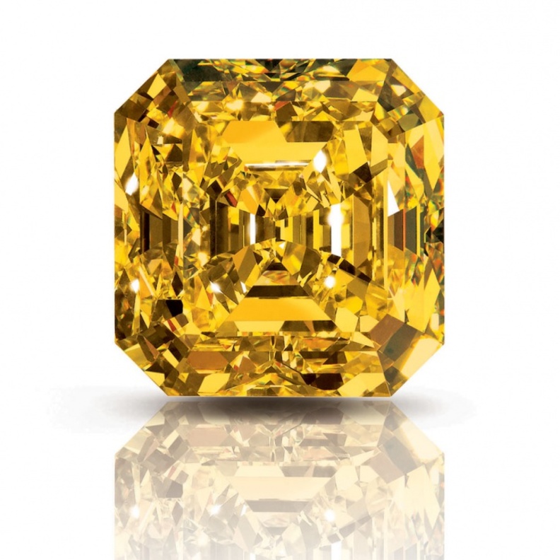 دار سوثبي تعرض أجمل ماسة صفراء للبيع